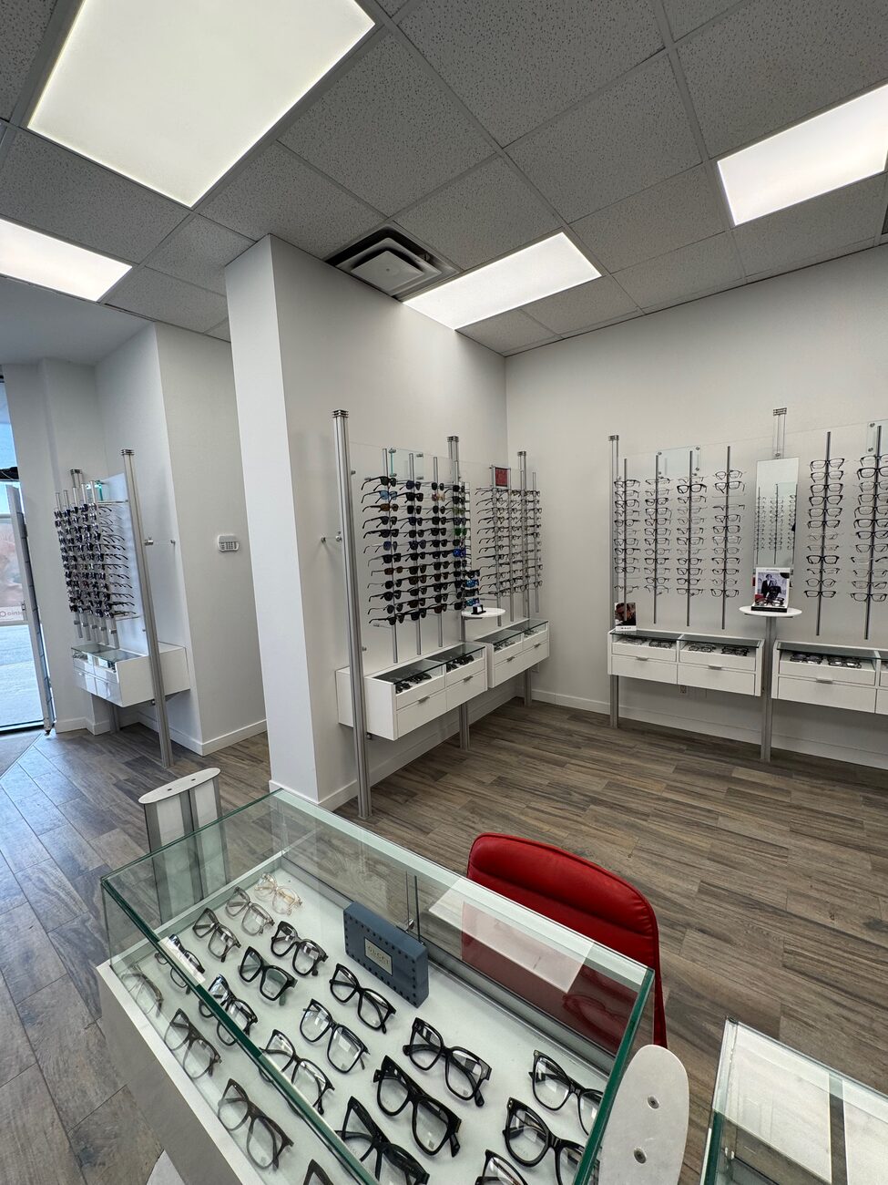 Designer eyewear display