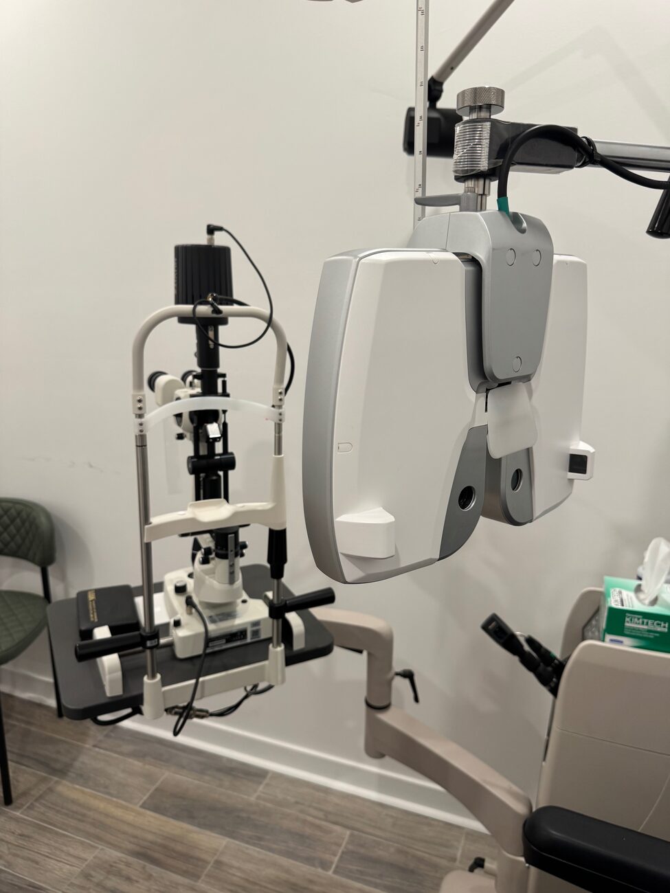Advanced diagnostic imaging at Eyeglass Gallery